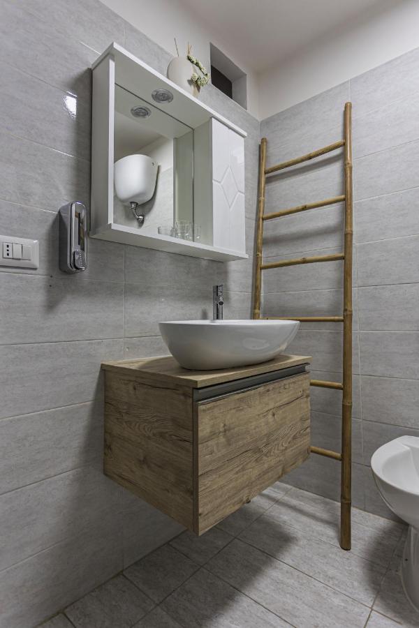 Al Centro Storico Apartment เนเปิลส์ ภายนอก รูปภาพ